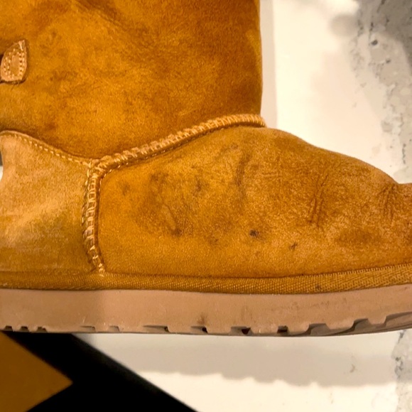 UGGS Bailey Bow size 6 - Picture 6 of 7